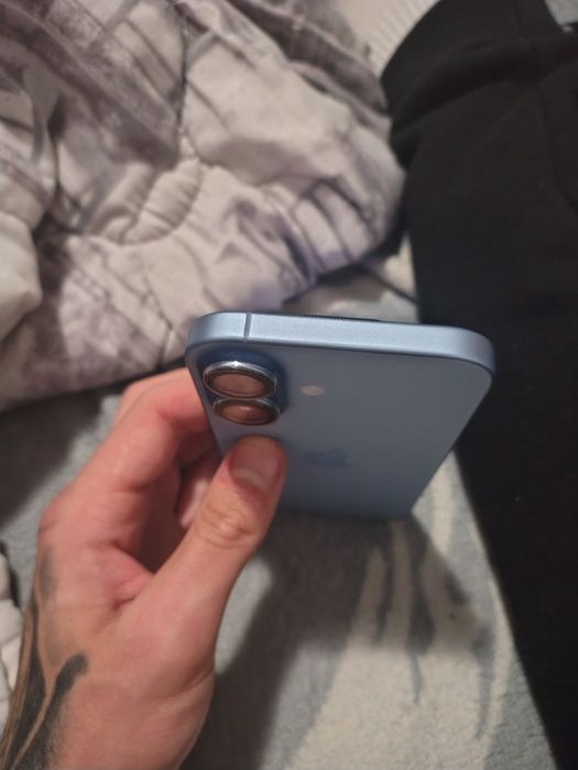 Vând iPhone 17 Blue Nou