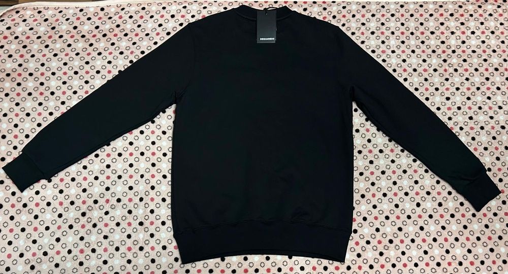 Vând bluza noua de bărbați Dsquared2