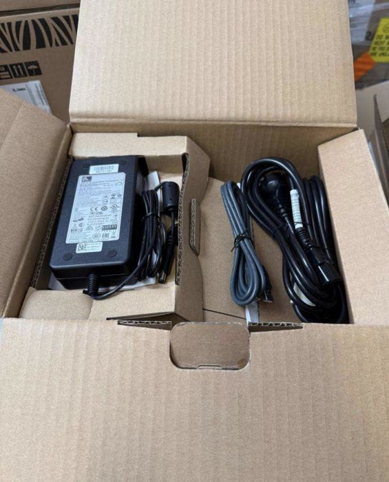 50% REDUS Zebra GX420D GX42-202820-00FN, 203dpi, USB, BT, cutie nouă