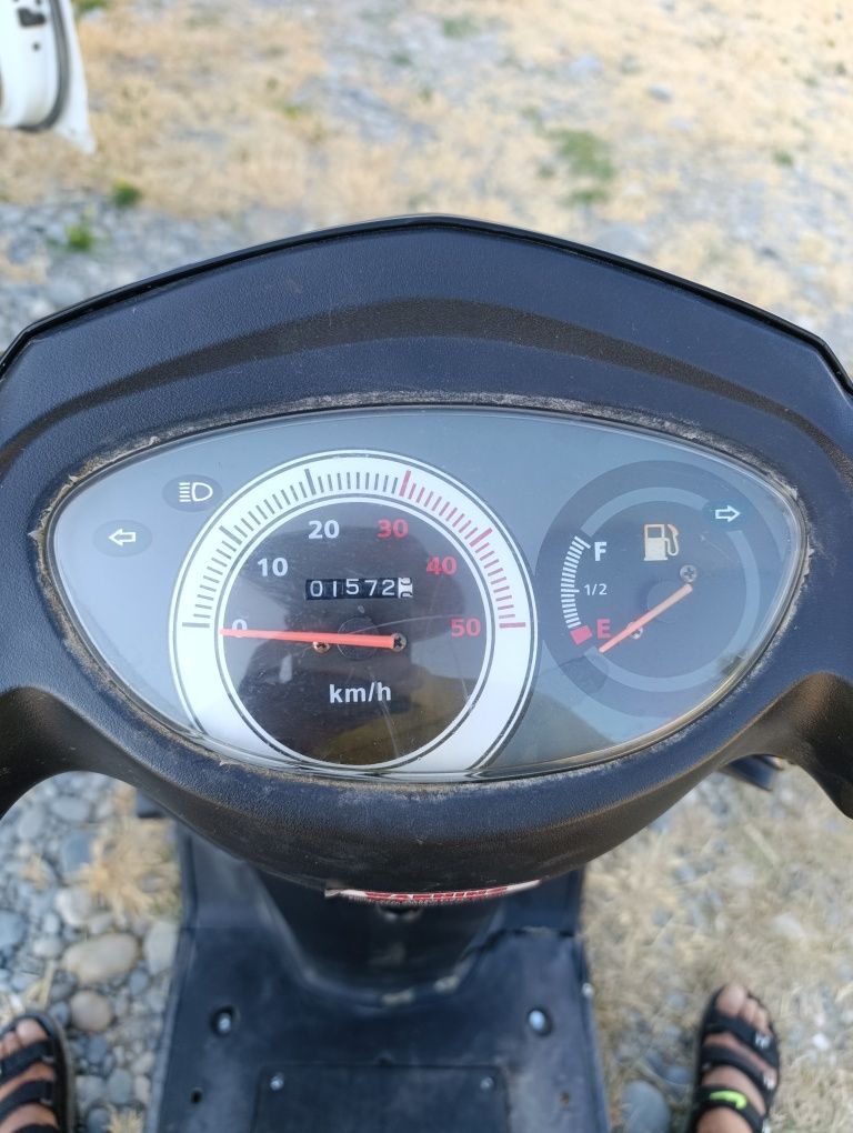 Skuter 150 kubli 1700 yurgan 400 $ kami bor