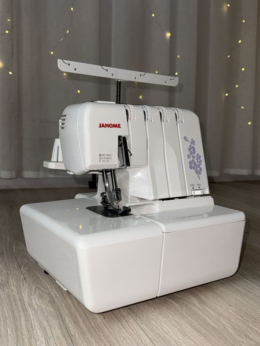 Оверлок Janome Samurai 1000
