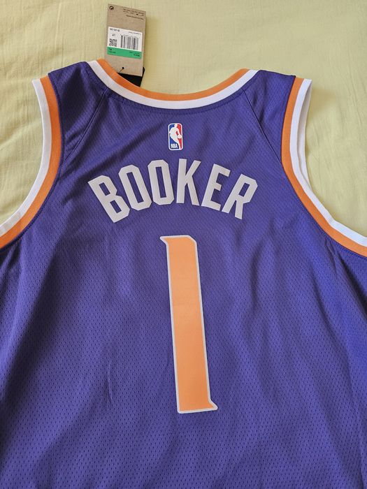 NBA потник на Phoenix Suns