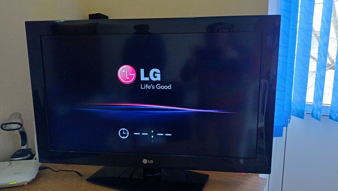 Televizor LG 80 cm.
