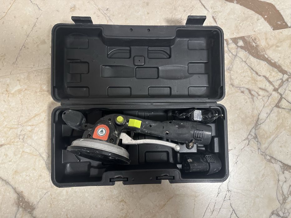 Вибратор Вендуза за плочки с батерии