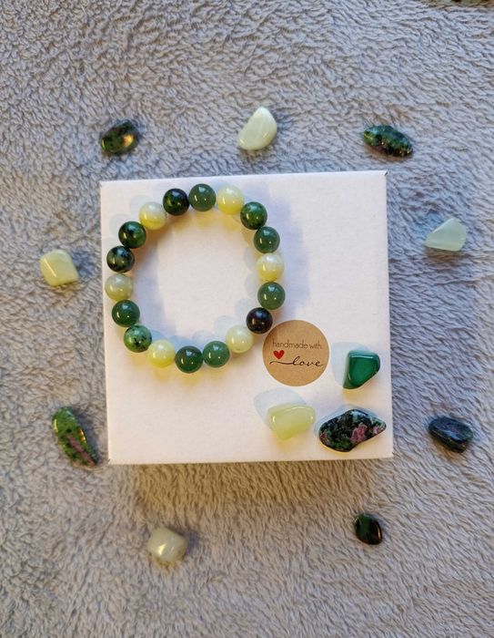 Гривна "Благоденствие" - авантюрин, нефрит, рубин в цоизит. Коледа