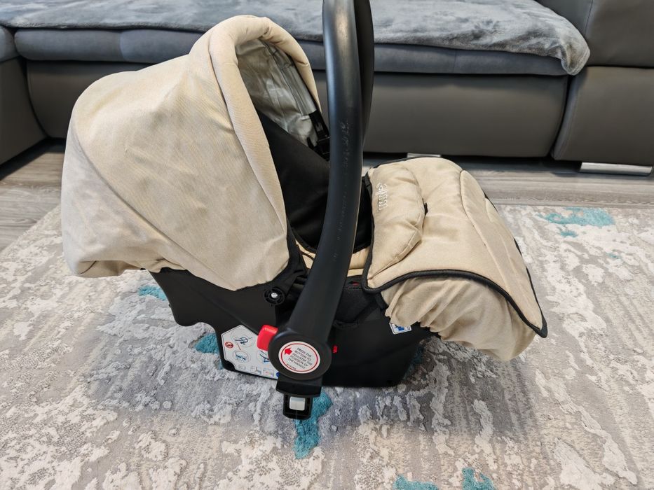 Vând Cărucior 3 în 1 Cocolle Opa, pret 450 lei.