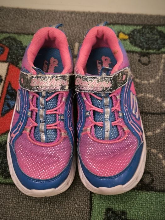 Adidași Skechers mărimea 31
