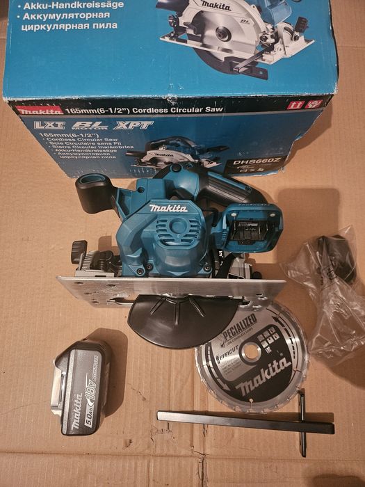 Circular Makita DHS660Z