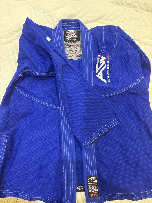 Продам кимано для бразильский джиу джитсу