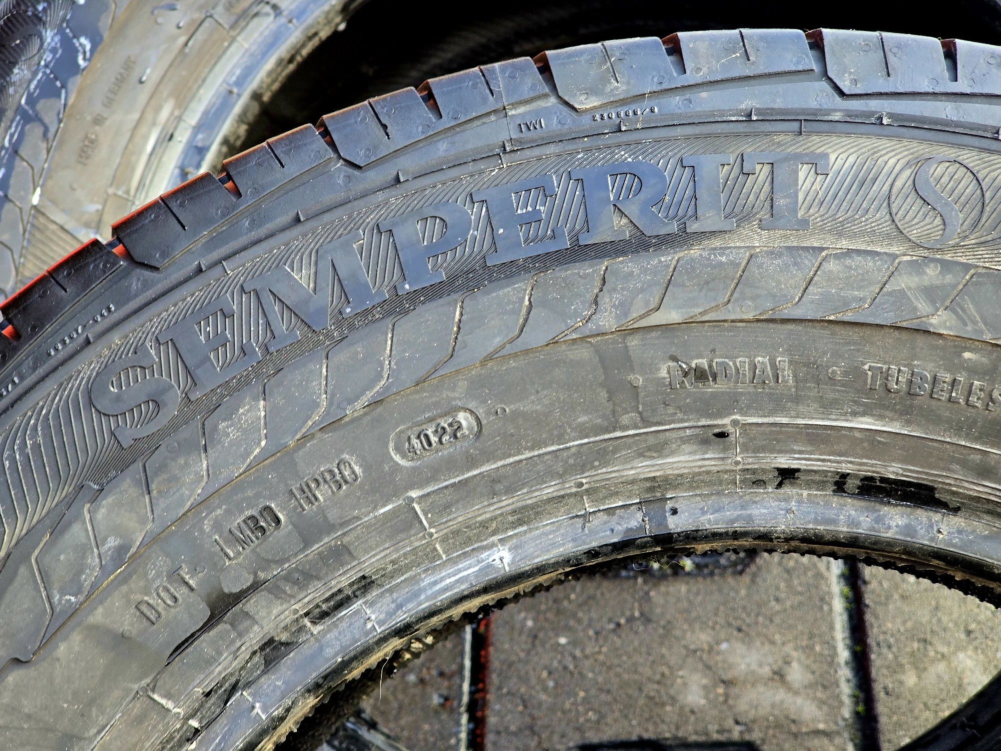 235 65 16c simperit