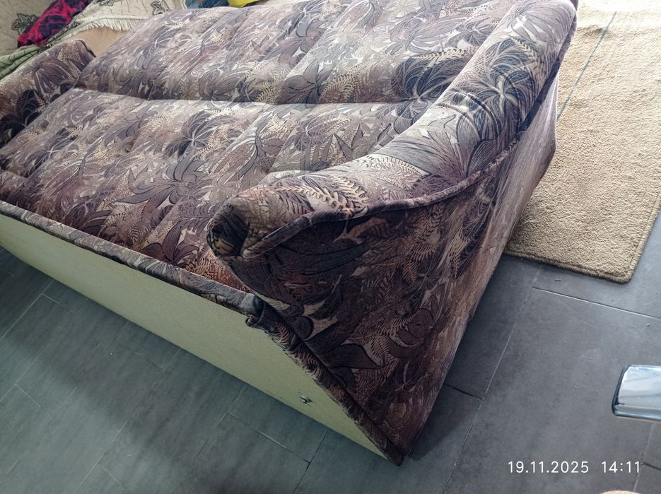Vând canapea extensibila 226x125 ,utilizată puțin 280 ron
