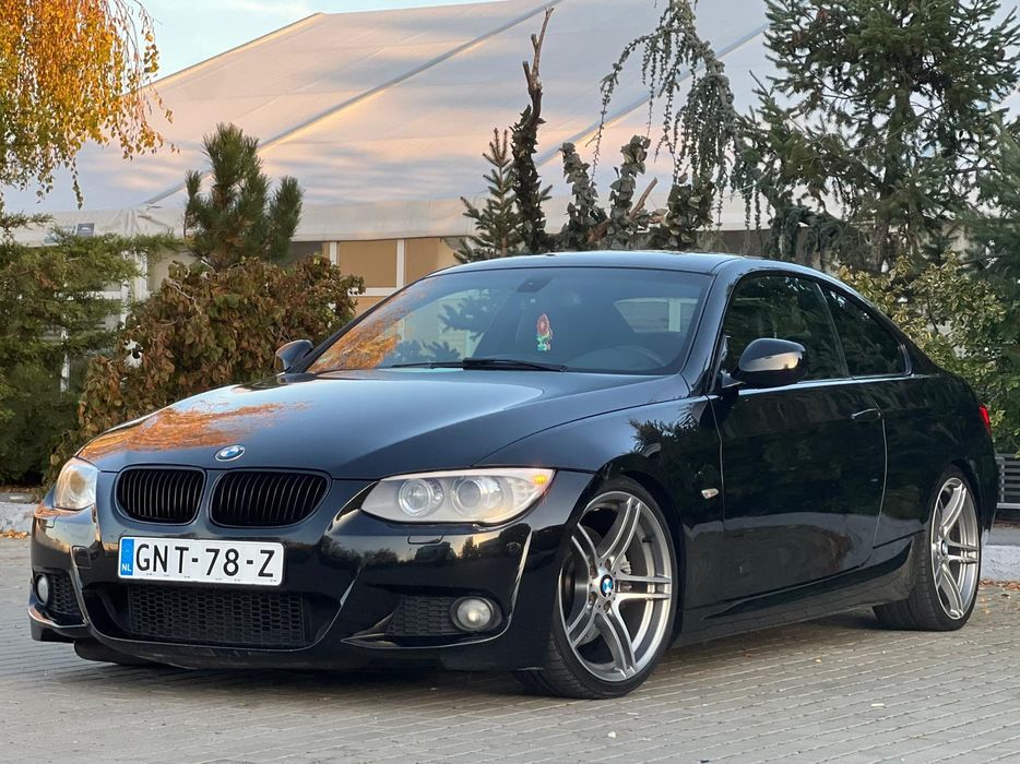 Bmw e92 330 2012  M_paket EDITION