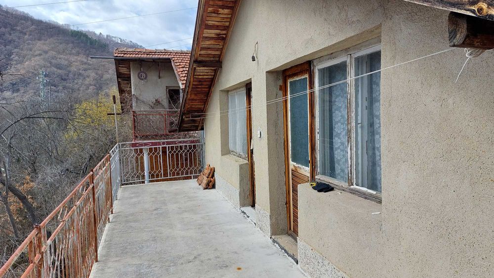 Продава се Къща в с. Редина, Област София-област - 80 кв.м за 563 €/кв.м - Снимка #4