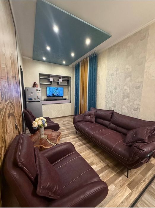 Метро Космонавтов. Итальянское посольста сдаётся 2х комнатная квартира