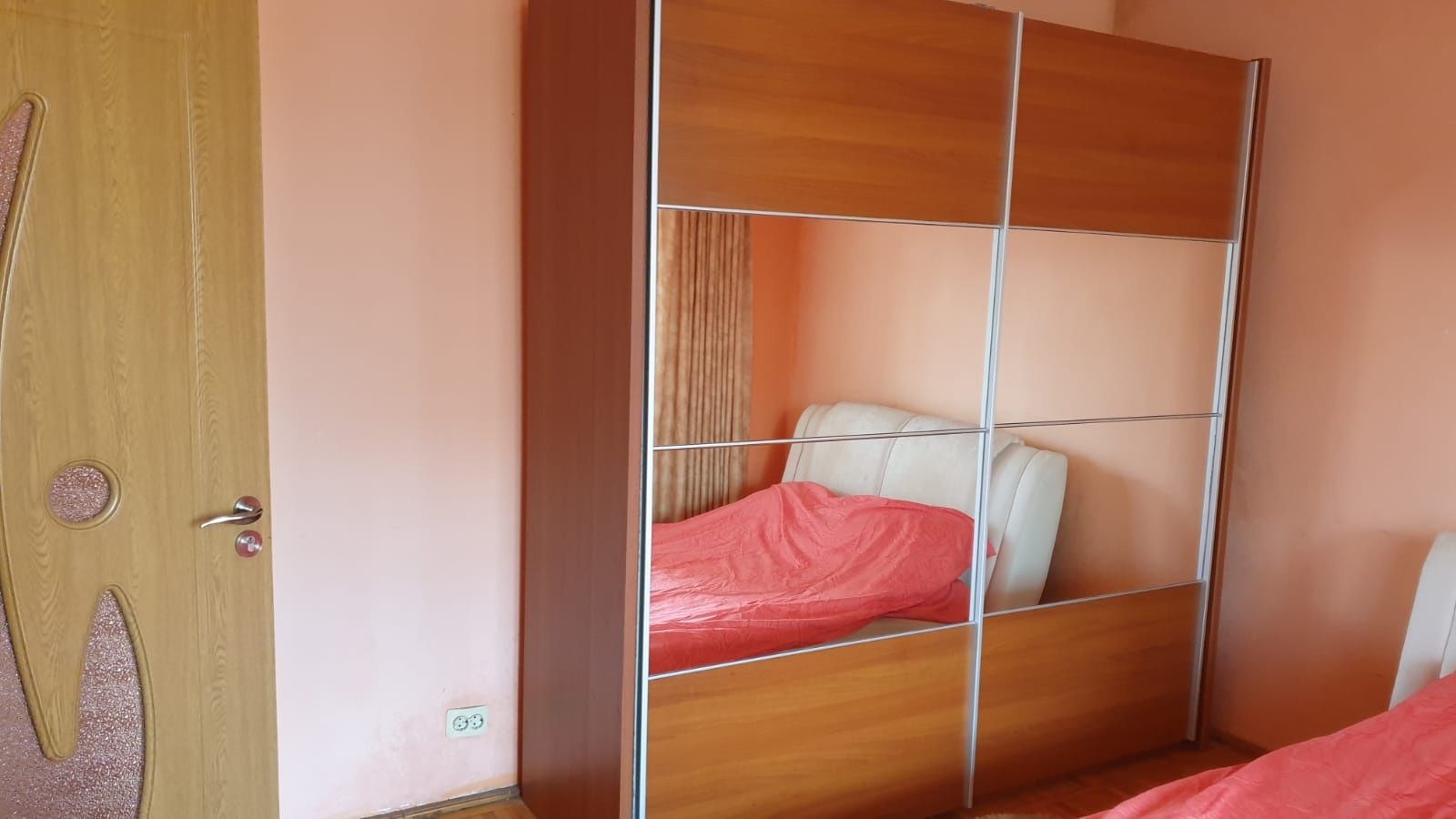 Închiriez apartament 2camere
