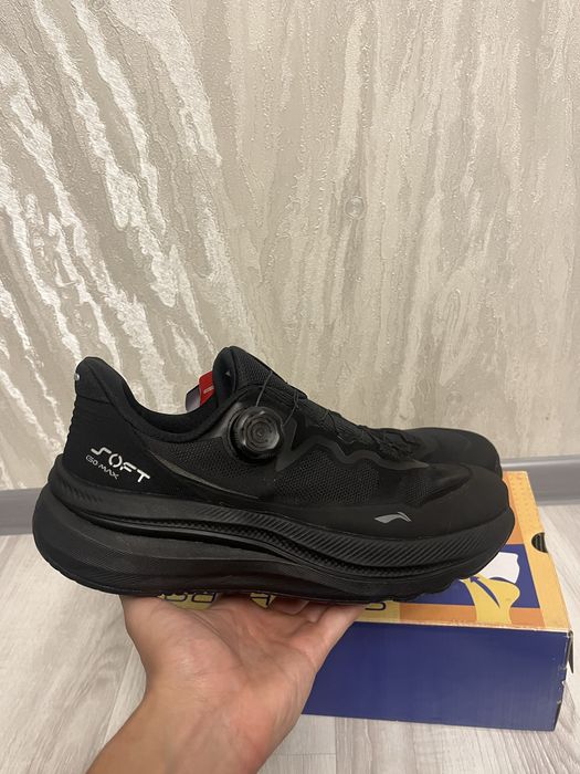 Оригиналньые кроссовки от Skechers