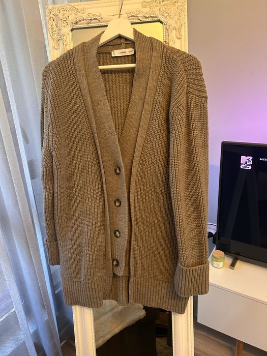 Зимно палто на марката Mango и H&M