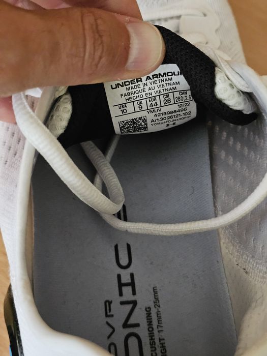 Спортни обувки Under Armour HOVR Sonic 6