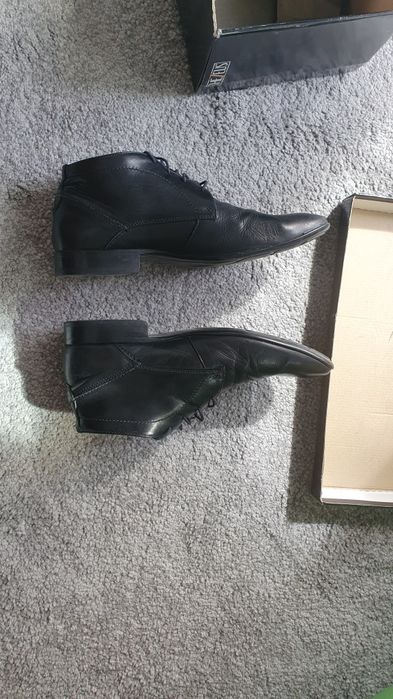 Ghete piele barbat negru