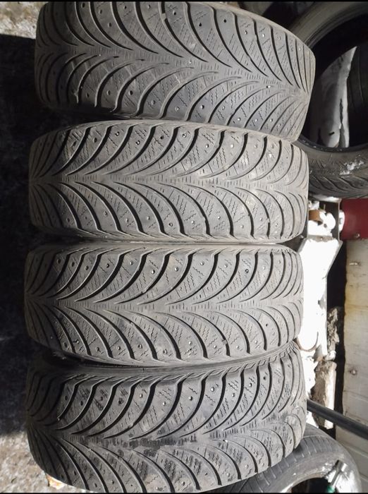 Продам зимниее шины