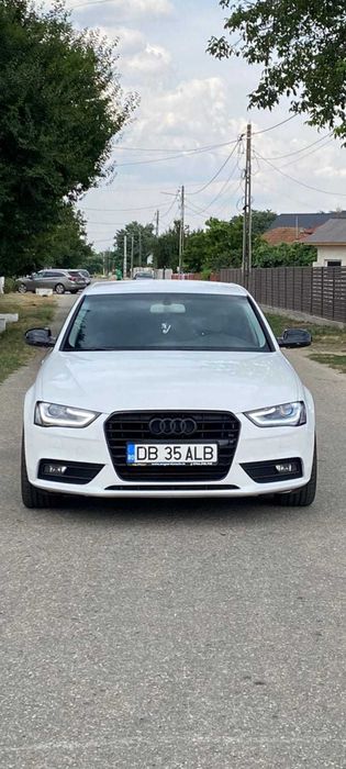 Vând Audi A4 B8 2013