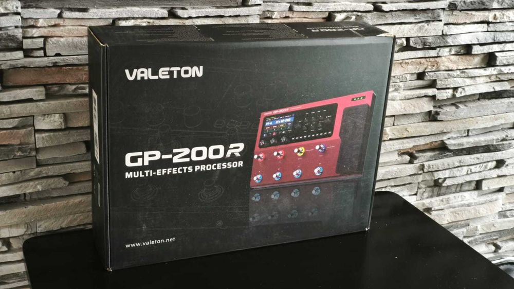 Procesor efecte chitara Valeton GP-200R - Garantie
