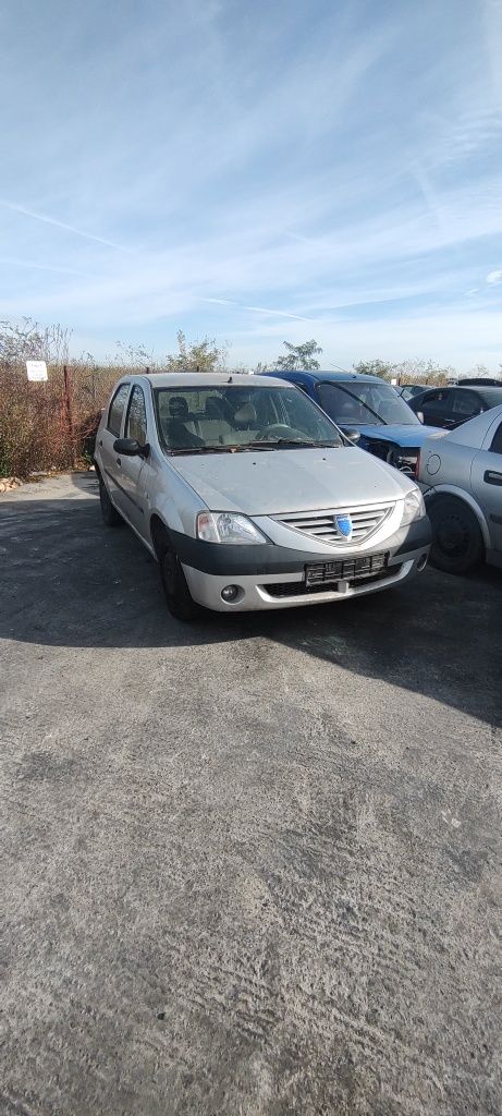 Dezmembrez Dacia Logan 1.5 motorina