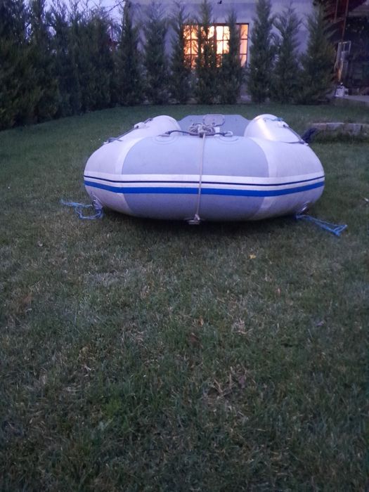 Barca gonflabila  pescuit