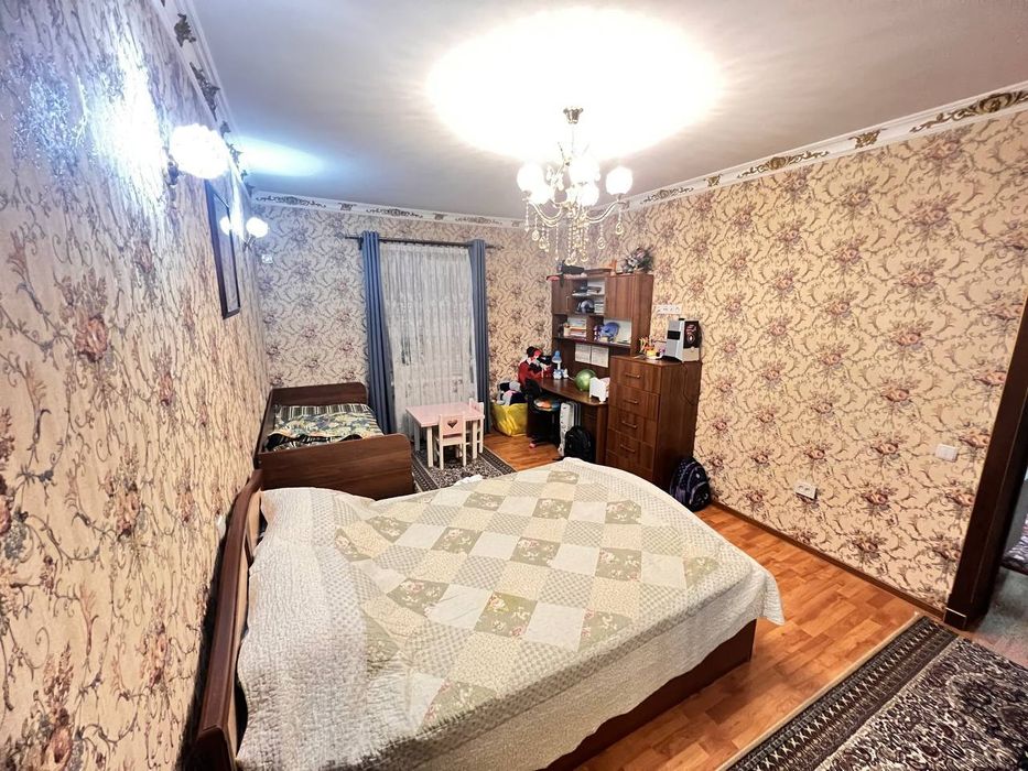 Трёхкомнатная на 2 этаже! м Шахристан, 84м2, срочно