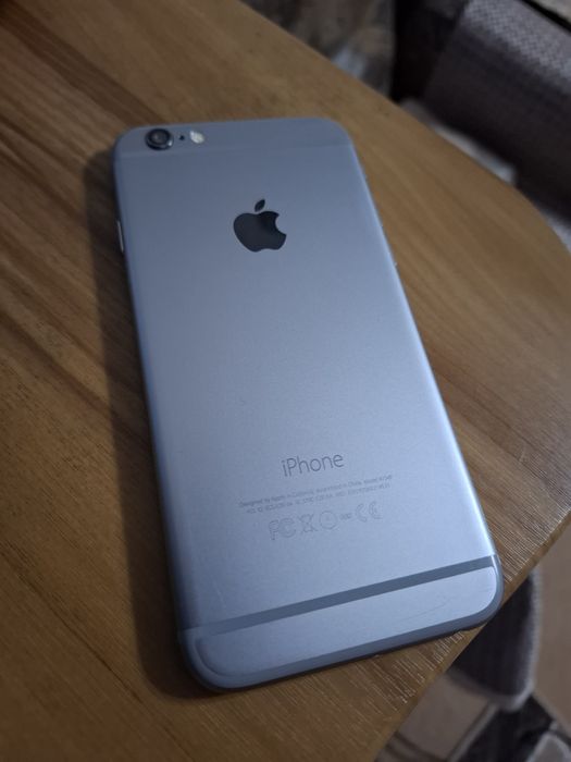 Продам iPhone 6.