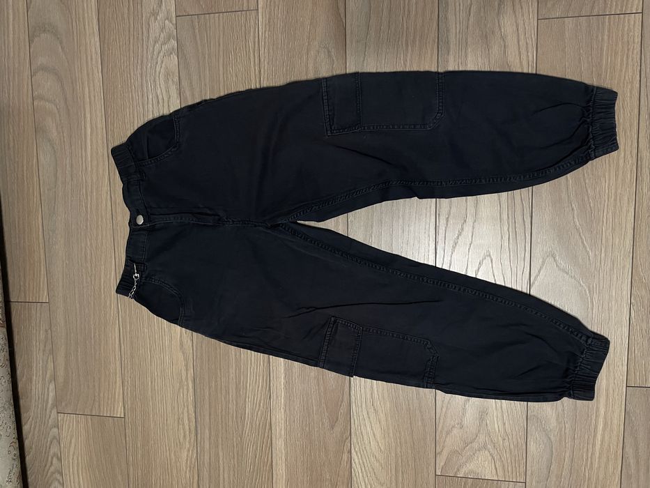 Pantaloni cargo negri