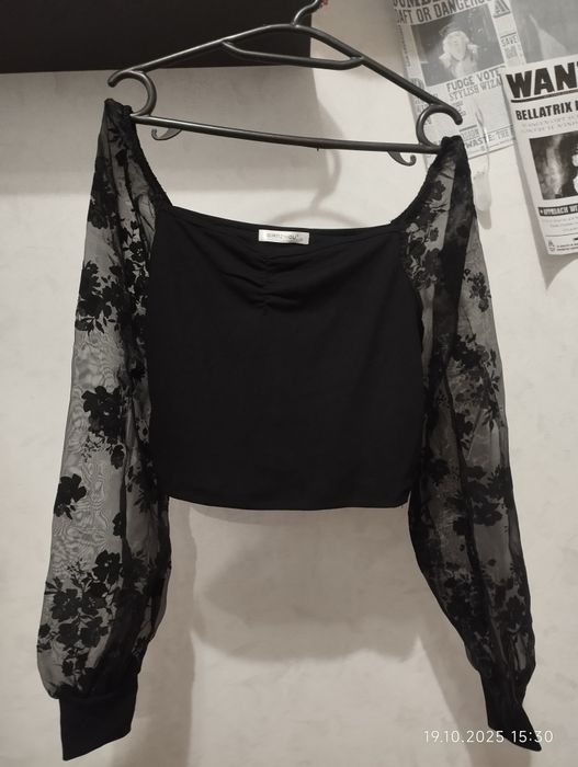 Блузка нарядная с длинным рукавом