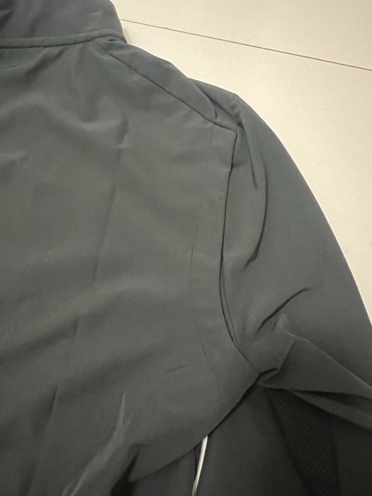 Nike -Тенис яке 100% оригинал