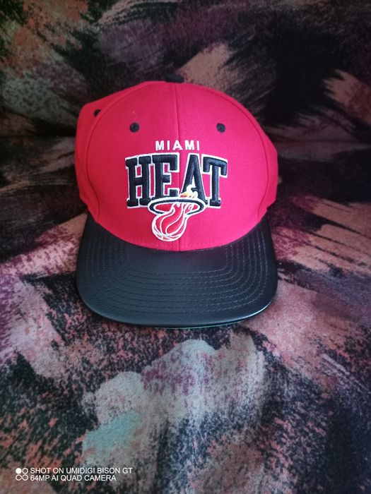 Șapca hip hop originala Miami Heat deosebita  stare impecabila
