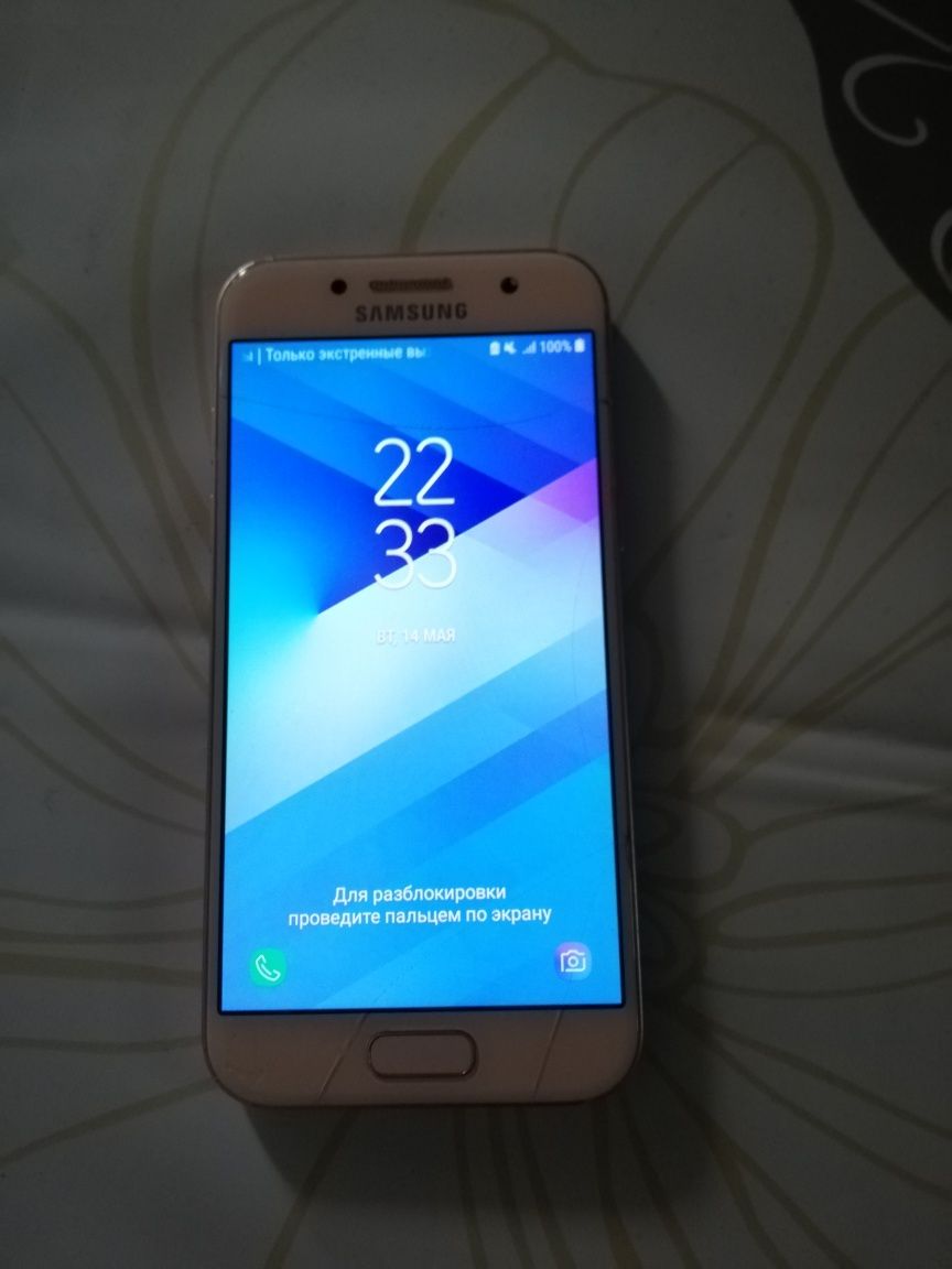 Samsung galaxy  А 3  2017г