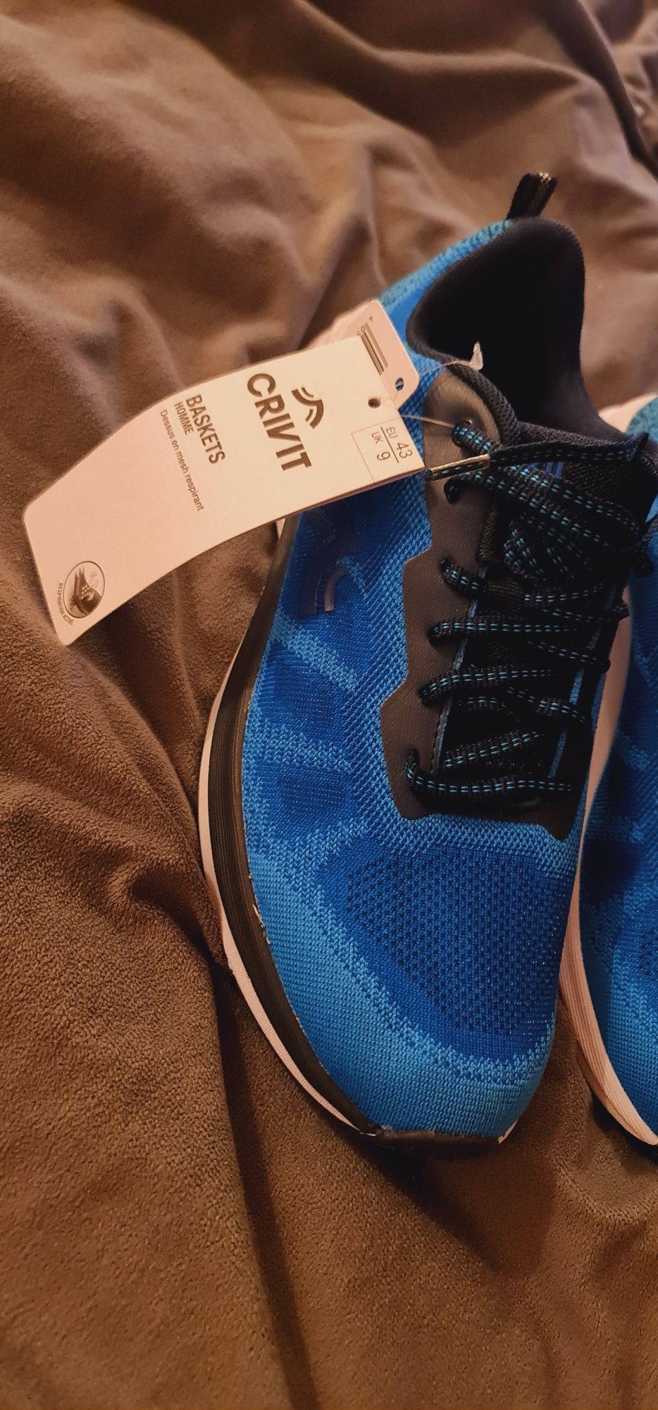 Adidasi Crivit noi cu eticheta