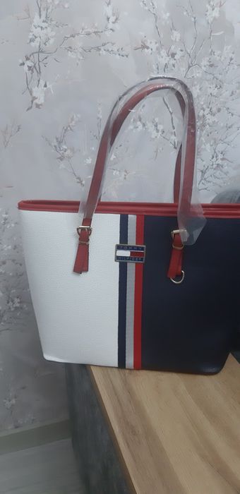 Ценителям настоящего бренда!!!Американский  бренд " TOMMY HILFIGER"