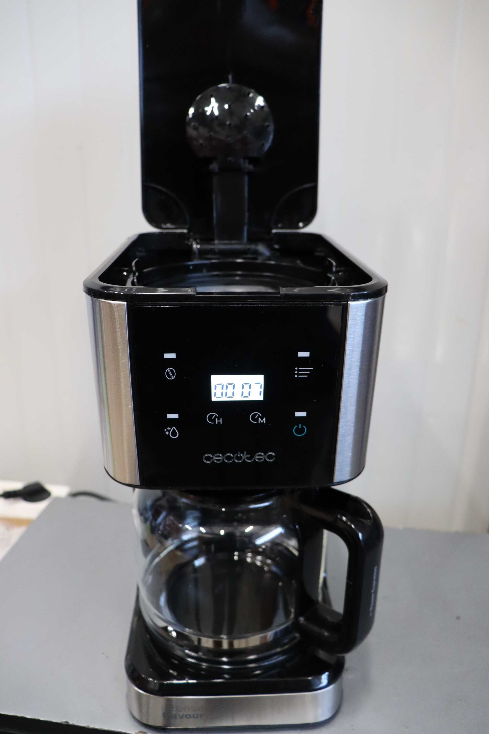 Кафемашина Cecotec Coffee 66 Drop & Touch от Goteo, 12 чаши, 950 W