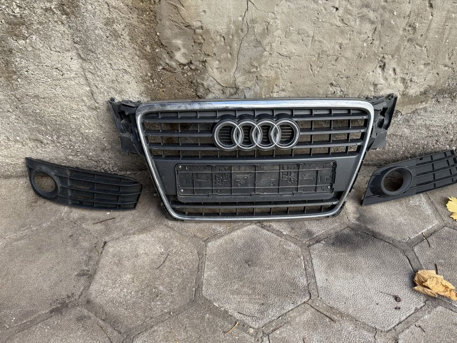 Решетка Audi a4 b8