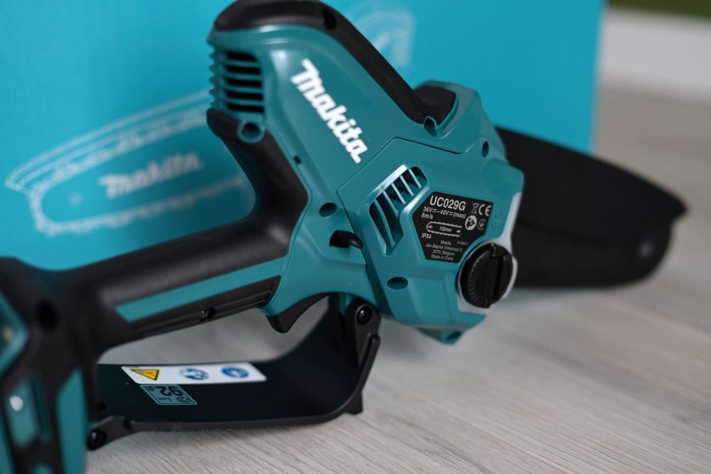 Mini drujbă Makita UC029GZ (XGT 40V) Sigilată, compactă și puternică!
