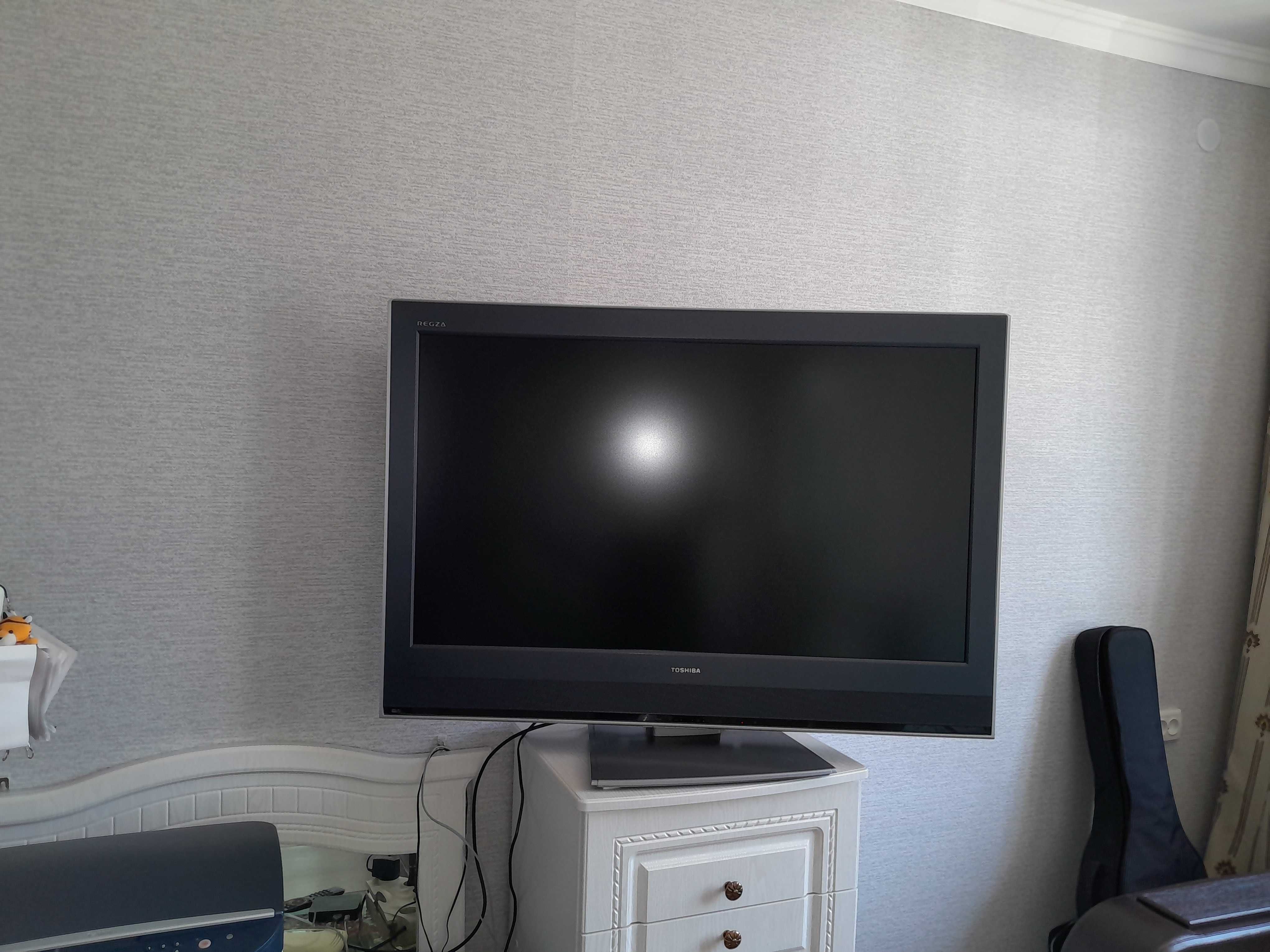 42" Toshiba 42WL66R, Б/ У. В отличном состоянии.