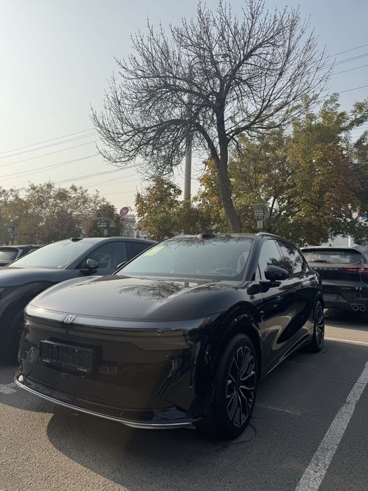 Zeekr 7X 2025yilgi yangi moshina