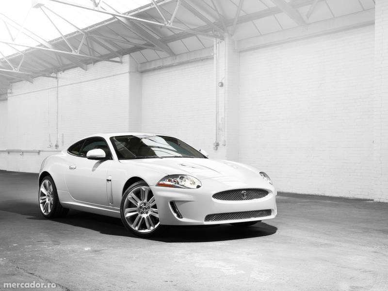 Bara fata Jaguar XKR 2010