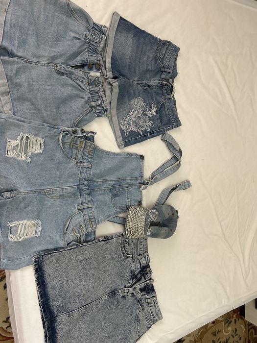 Продам джинсовые шорты и комбинезон