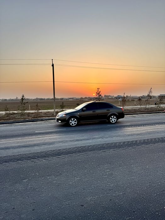 Шэвролет Жентра.