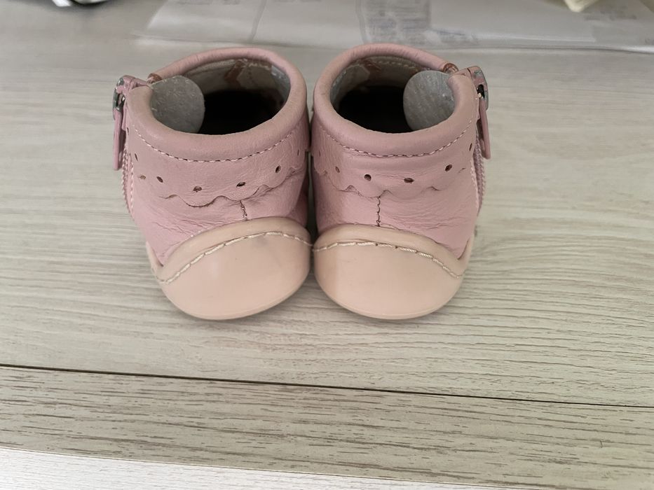 Бебешки буйки обувки за прохождане Беко