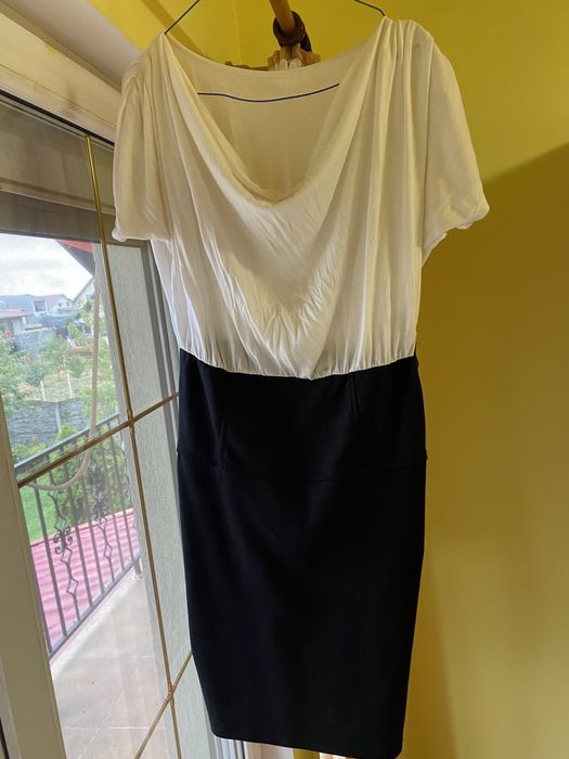 Vand rochii evenimente