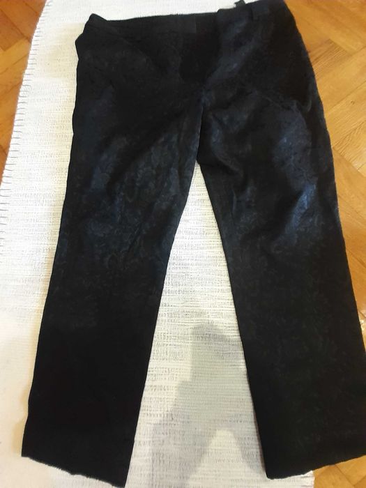 Pantaloni  mărime 44