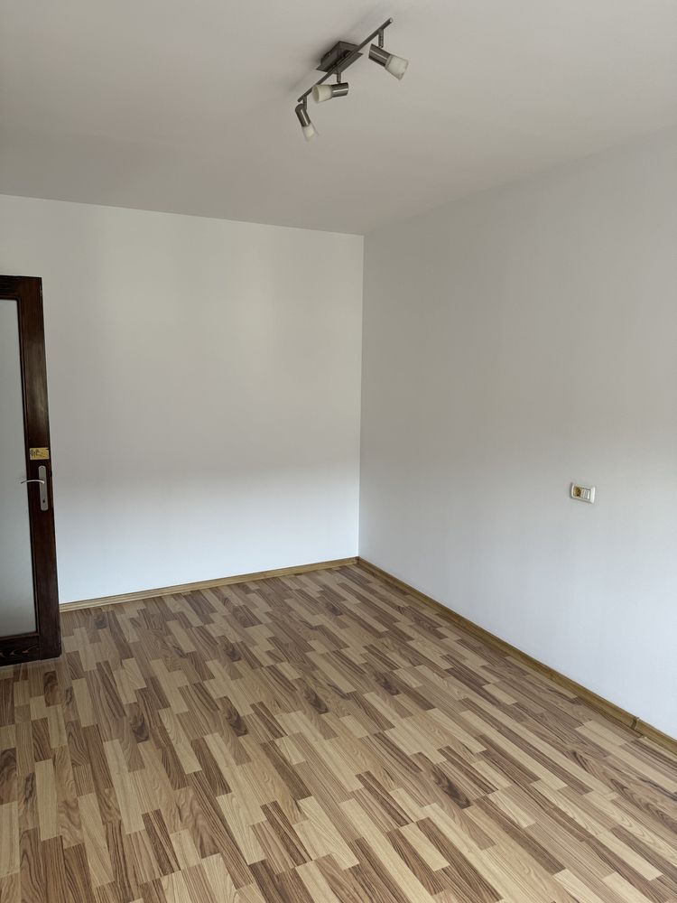 Ofer spre inchiriat apartament 3 camere Gura Humorului