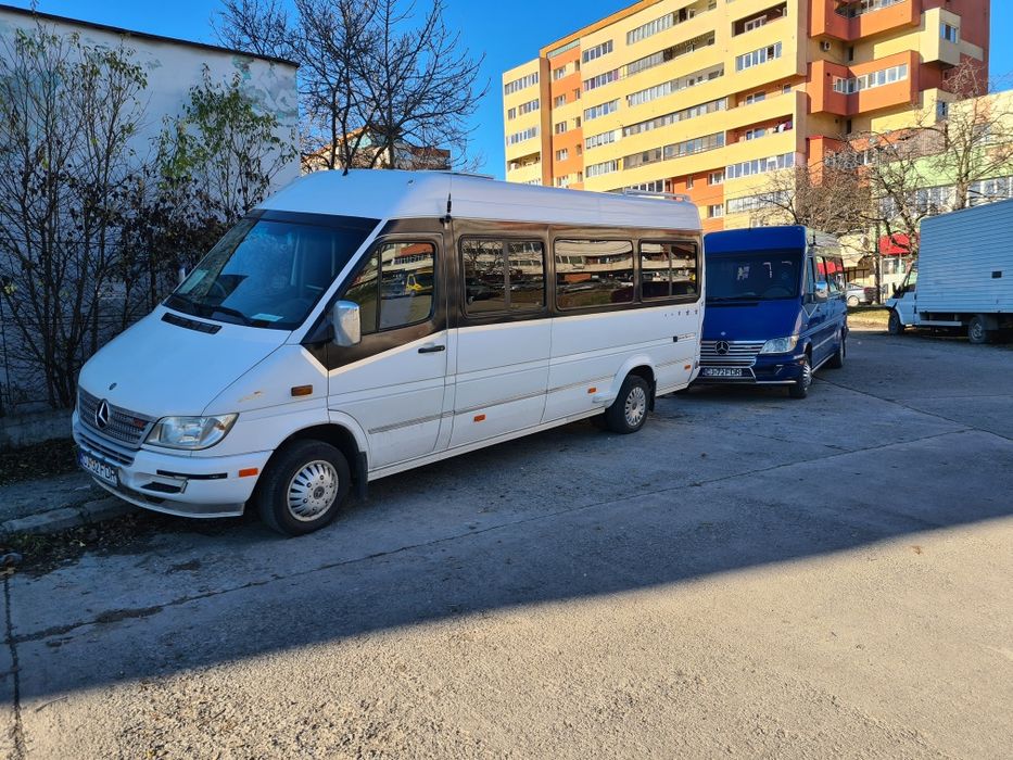 Transport persoane/Inchiriere microbuze/ Rent a van